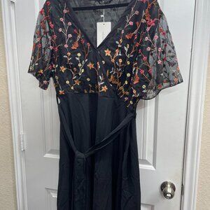 NWT Bloomchic Floral Embroidered Mesh Dress Floral Size 2X, 18 - 20